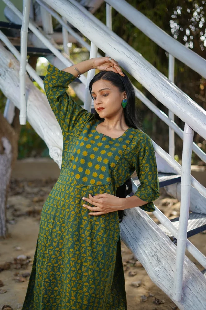 Green Ajrakh Kurti Set with Yellow Star Hand-Block Patterns-2.webp